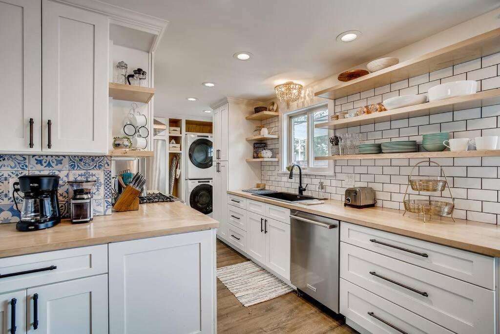 Family Townhome Near Mountains & Olde Town Arvada Eksteriør bilde